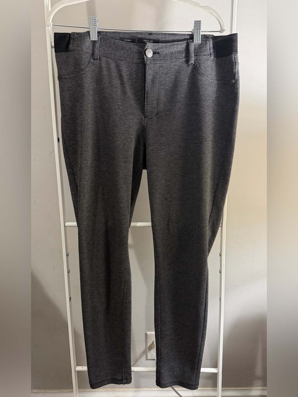 Simply Vera Vera Wang Men's Gray Dress Pants - Slim Straight - Picture 7 of 7